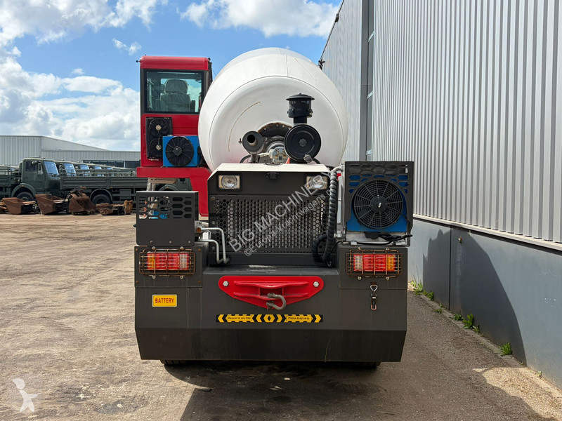 شاحنة  4M3 Self Loading Concrete Mixer 4x4