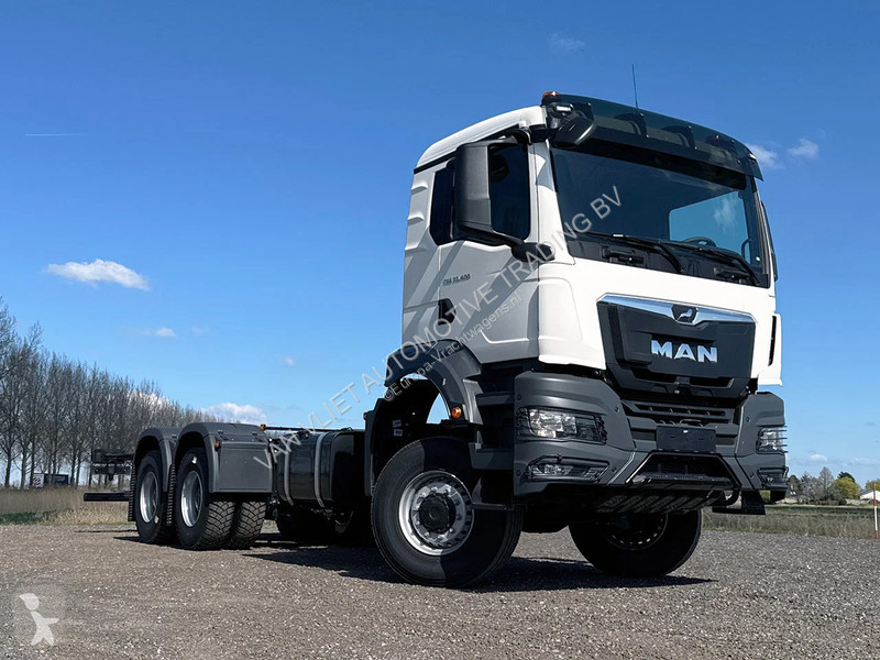 شاحنة MAN 33.400 BB CH Chassis Cabin (2 units)