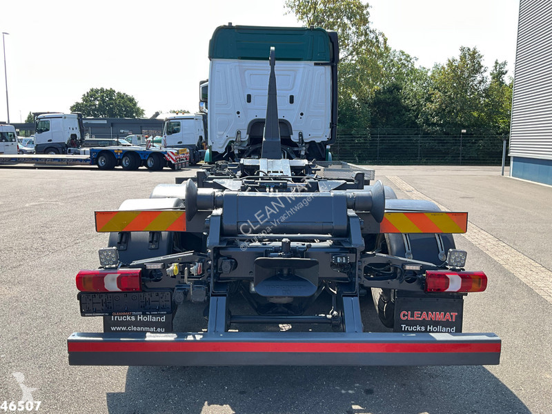 Vrachtwagen Mercedes 2543 20 Ton haakarmsysteem