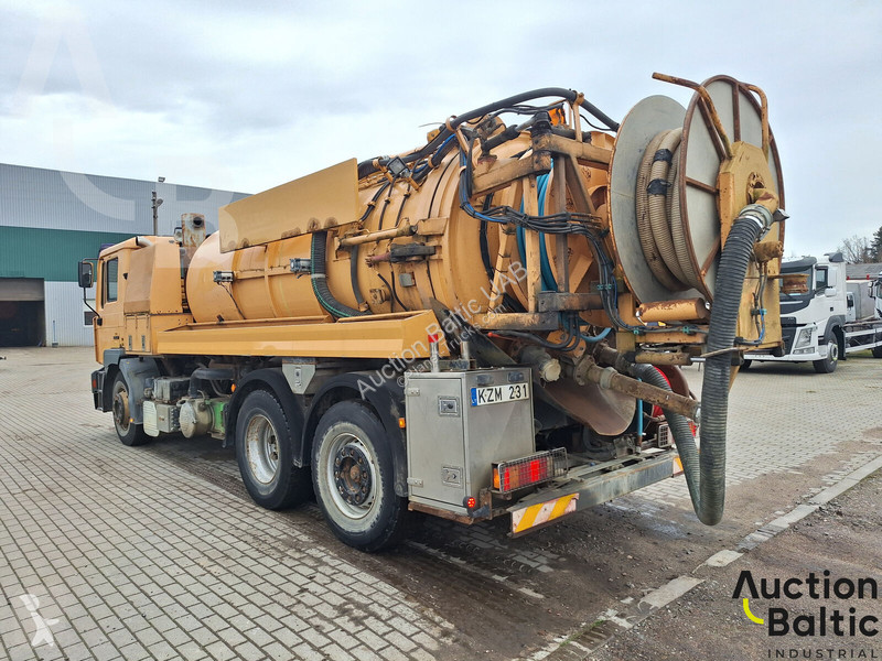 Camion MAN 200