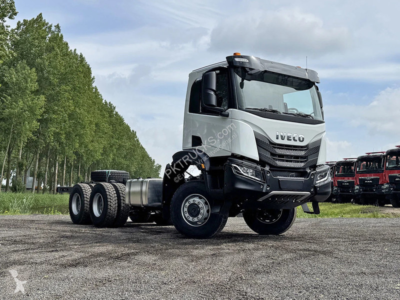 Lastbil Iveco AD380T47WH-3800 Chassis Cabin (13...