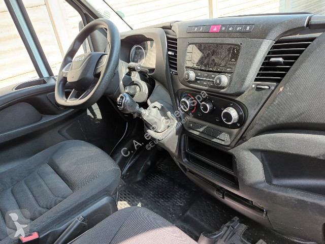 شاحنة Iveco Daily 35C14