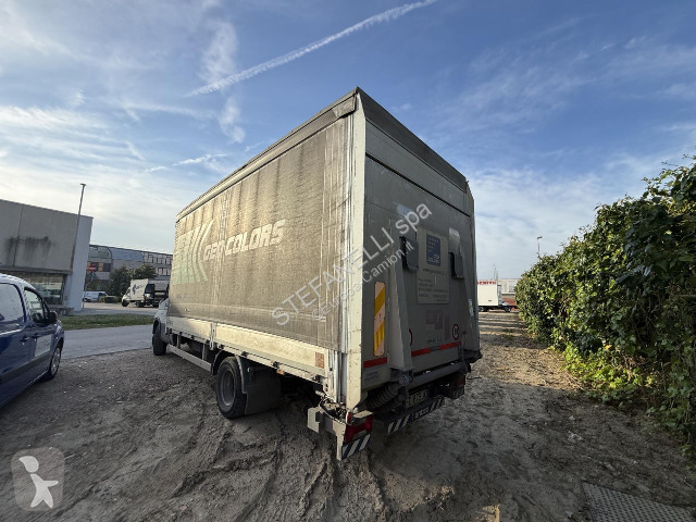 شاحنة Iveco DAILY 70C21/P CASSONE