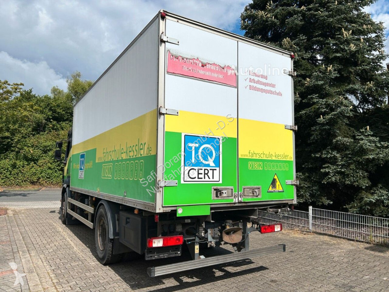 شاحنة Renault 330 DXI