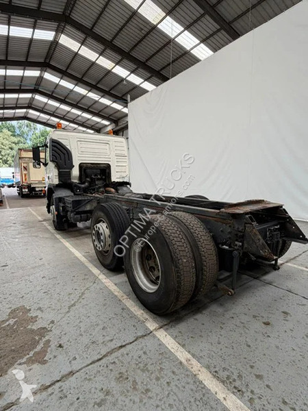 شاحنة Volvo 300 6x2