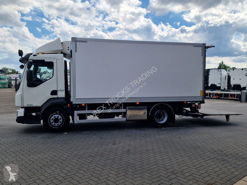 Грузовик Volvo 12250 - Carrier Supra 550 Nordic...