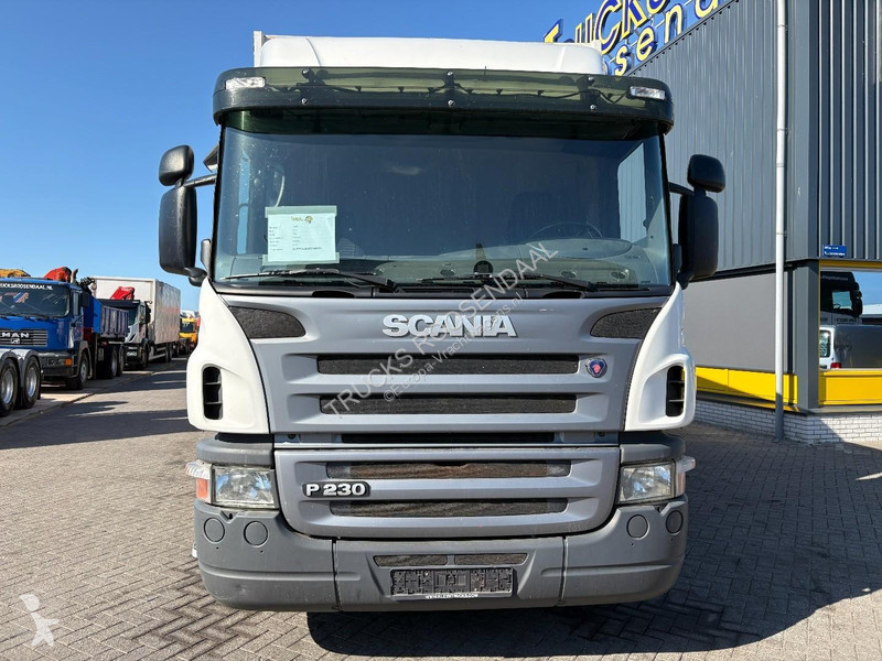 شاحنة Scania P230 + 3 PEDAS + 19t + OADIFT 1500 KG
