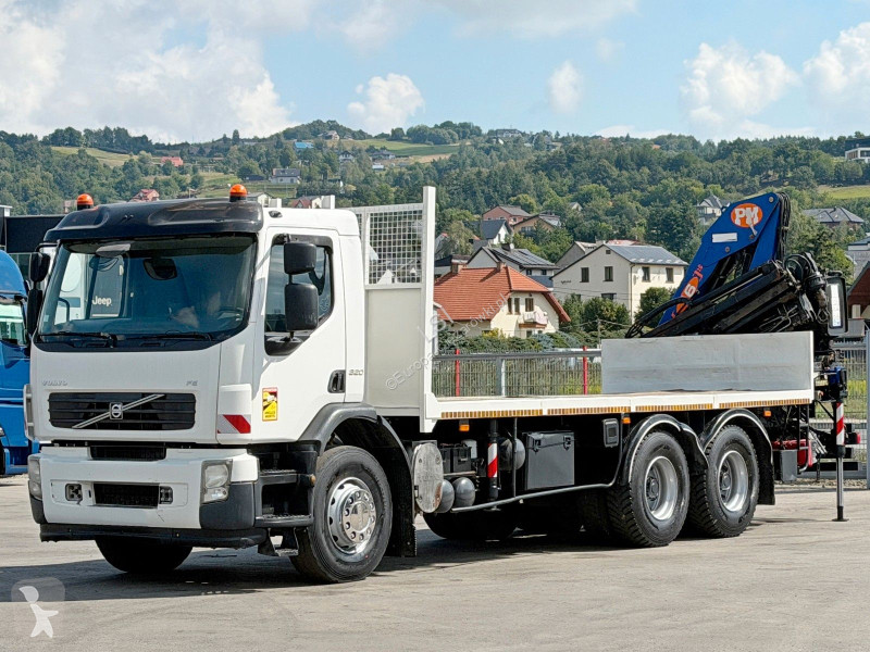 شاحنة Volvo 320* PLATFORM 6,60m * PM 16 LG...