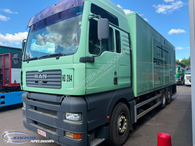 شاحنة MAN XXL H 26 FNLC 6x2 closed box
