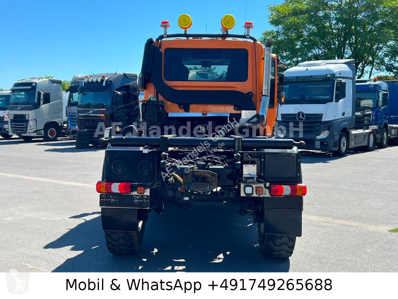 شاحنة Mercedes...