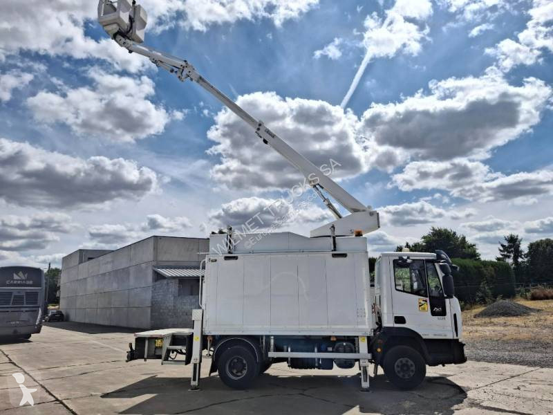 شاحنة Iveco