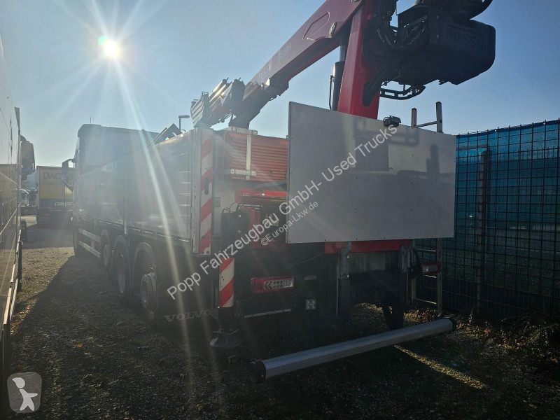 شاحنة Volvo 460 8x2 Tridem*Baustoff, Fassi...