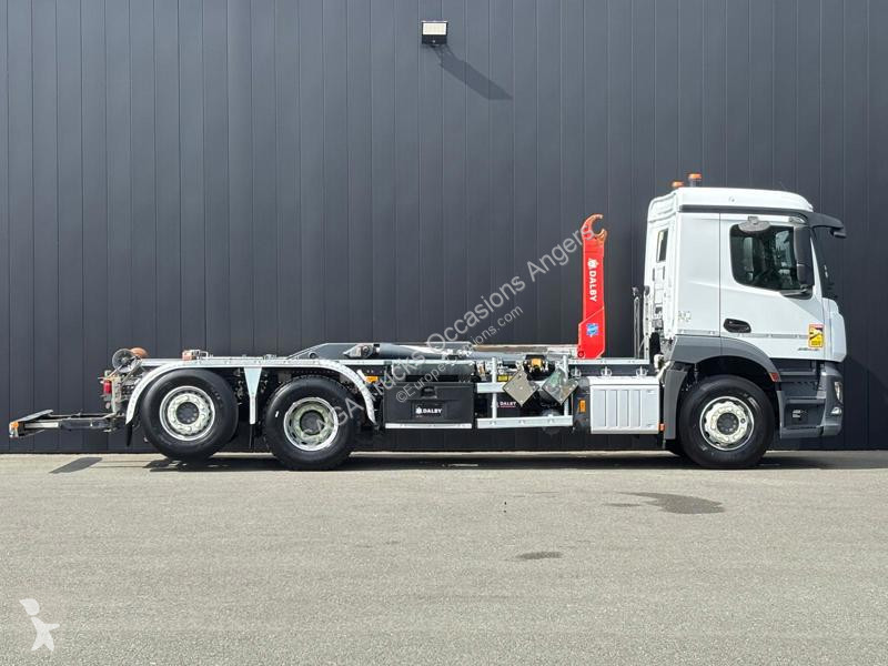 Camion Mercedes PORTEUR 2543 6x2 bras Dalby