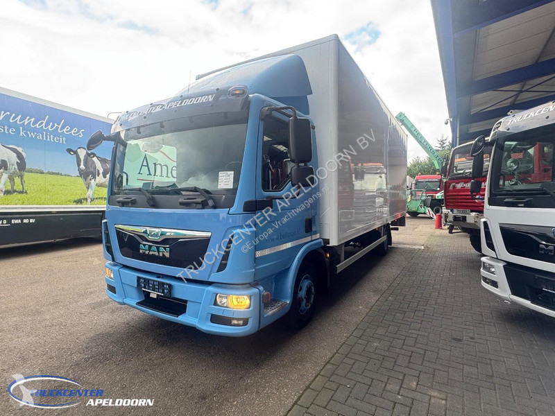 Camion MAN Dhollandia 1500KG tail lift