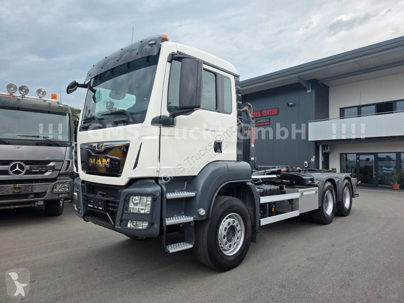 Camion MAN 33.470 / 6X4 / Hiab /33ton Chassis/...