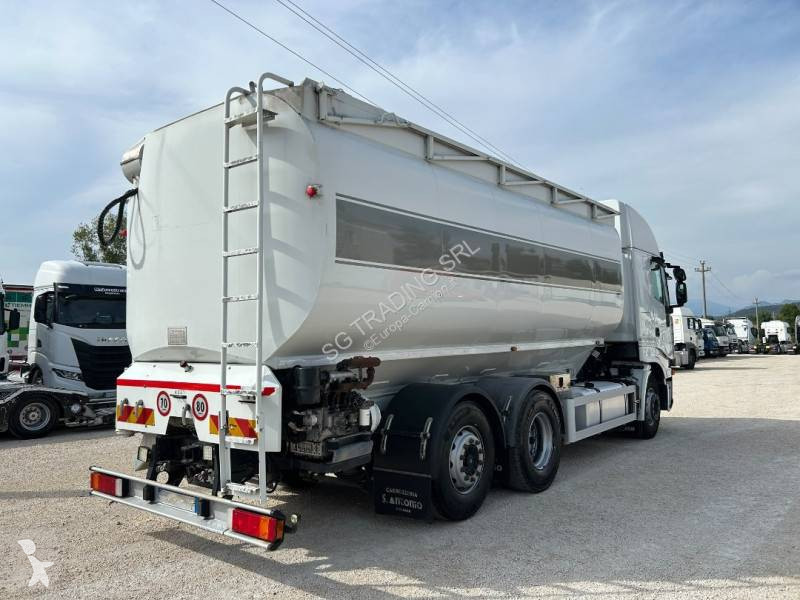 Vrachtwagen Iveco