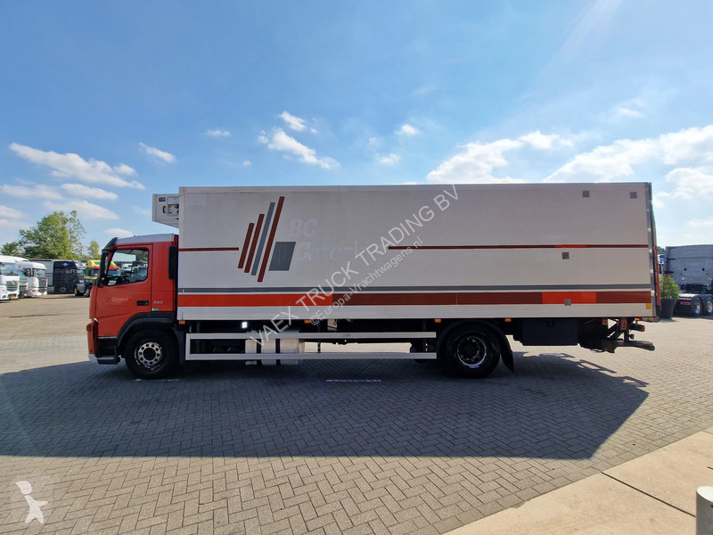 Camión Volvo 330 4x2 - Frigoblock frigo - Zepro...