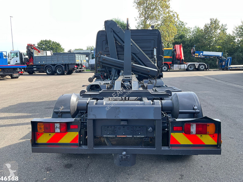 Camión Mercedes 818 Fassi 4 Tonmeter laadkraan