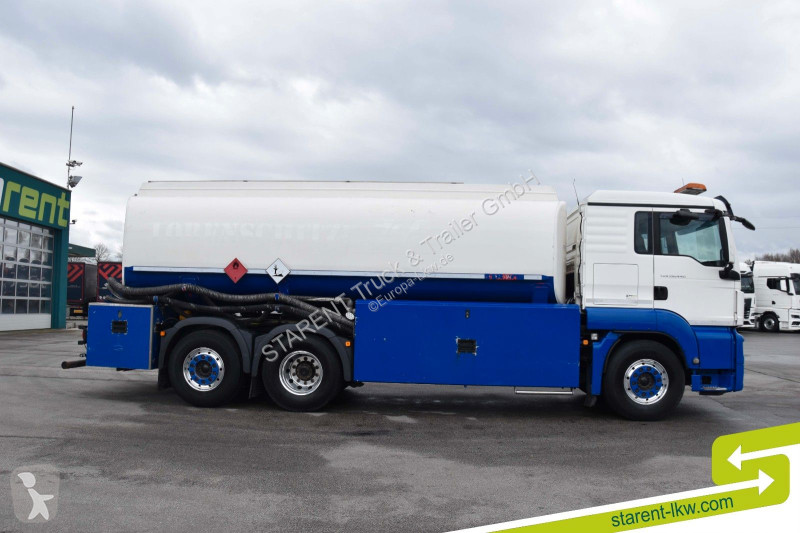 Camión MAN TGS 4 Kam. Tankaufbau 21.580l...