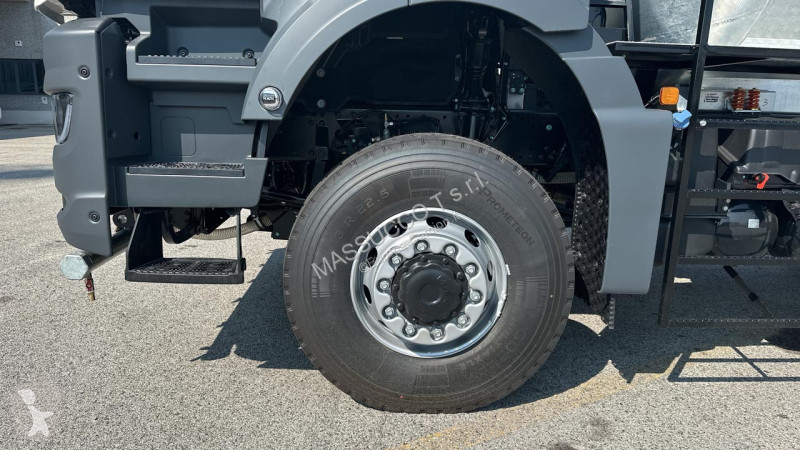 Camión MAN TGS 33.520 6X6