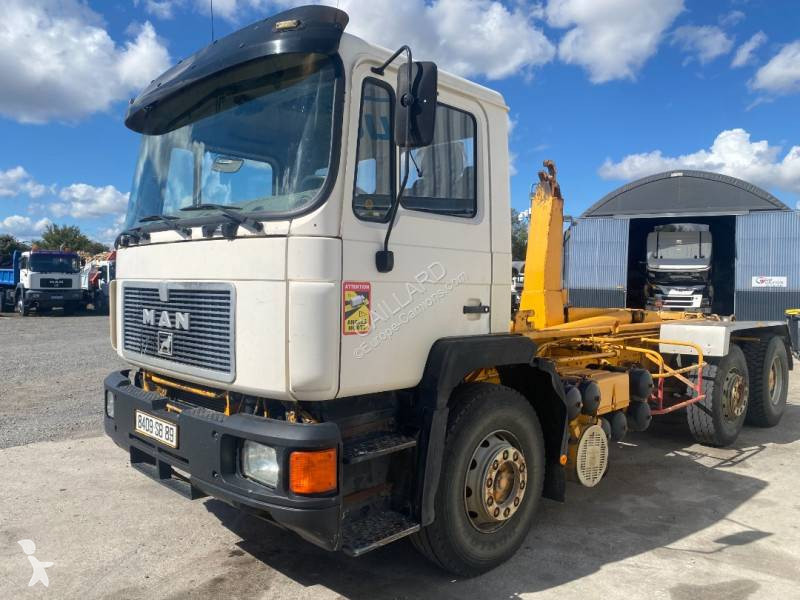 MAN  truck