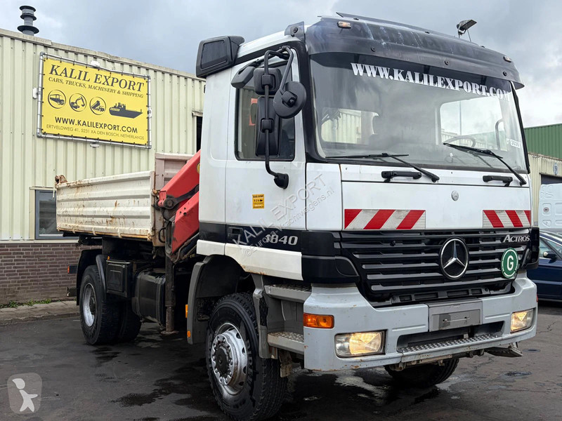 Camión Mercedes 1840 Kipper Crane 4x4 Manual...