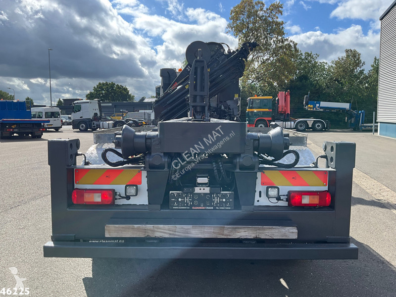Camión Volvo 8x4 Hiab 28 Tonmeter laadkraan met...