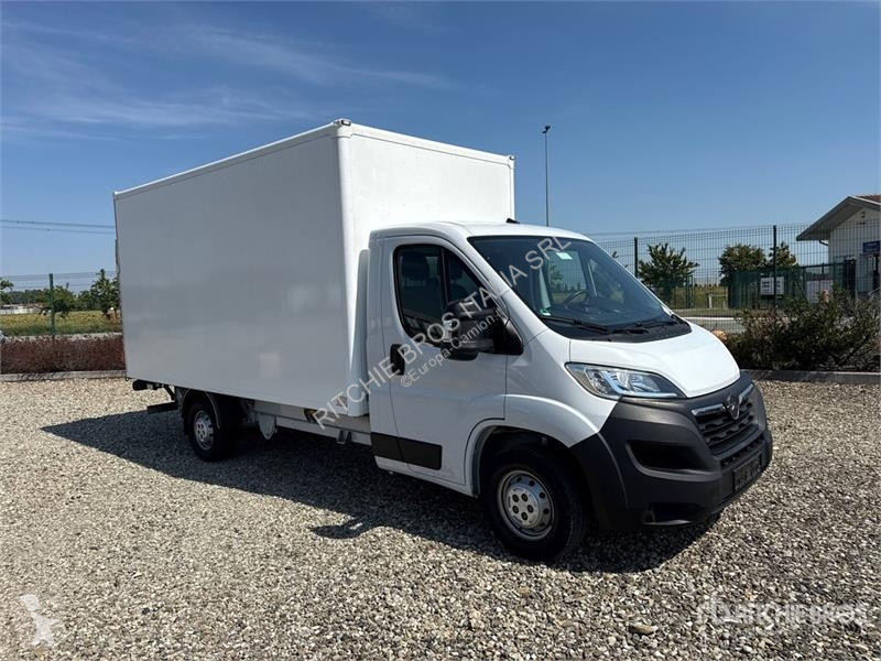 Vrachtwagen Opel 2.2