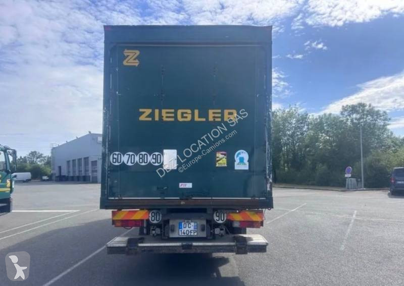 Mercedes 1833 truck