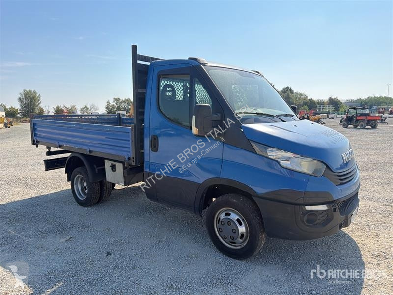 Camión Iveco 35C12 Dump Truck (Inoperable)