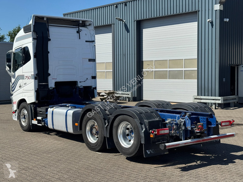 Camión Volvo 16750 6x2 Retarder Globetrotter WB...