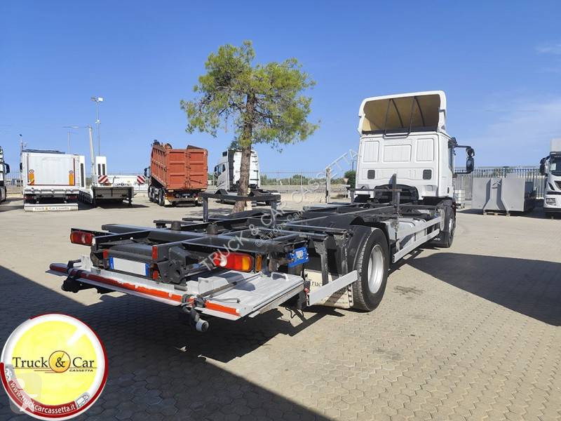 Camión Iveco 180 E 30