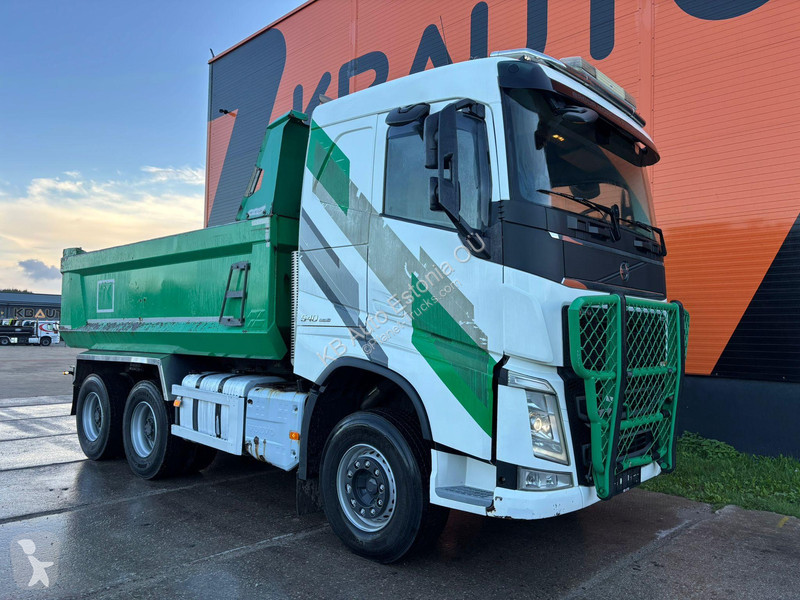 Camión Volvo 540 6x4 RETARDER / BOX L=4643 mm