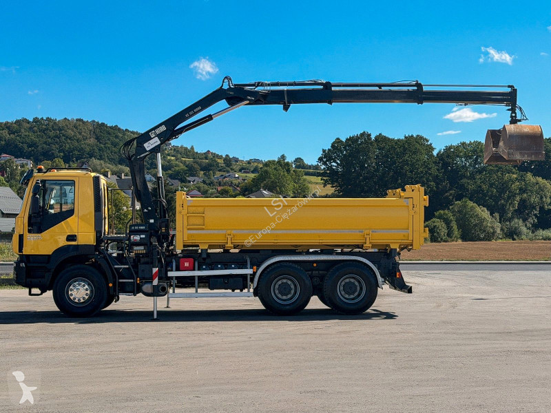 Camión Iveco TRAKKER 360 Kipper 4,90 m HIAB 122...