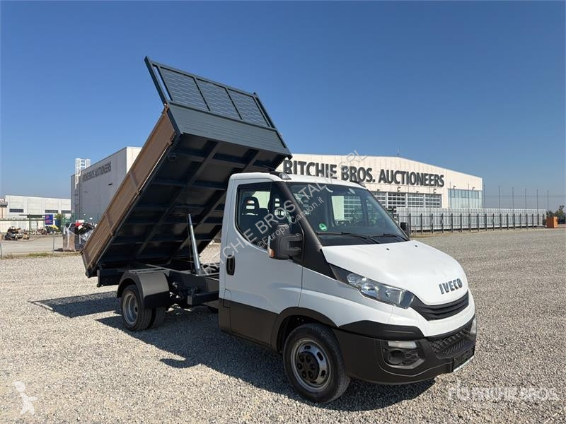Furgoneta Iveco Dump Truck