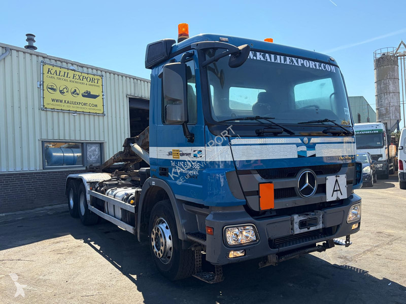 Camión Mercedes 2641 Multilift - 6x4 - V6 -...