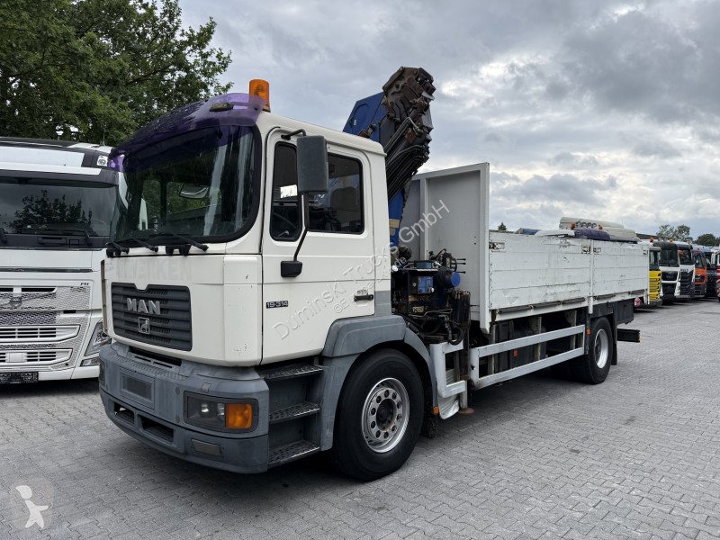 Kamion MAN F2000 Kran HMF 2000 bis 23 Meter