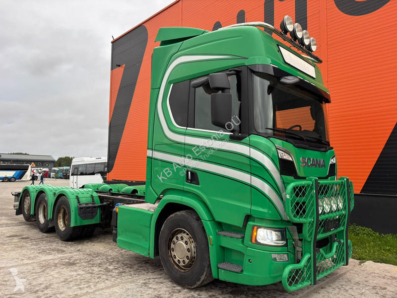 Camión Scania R 650 8x4*4 RETARDER / CHASSIS...
