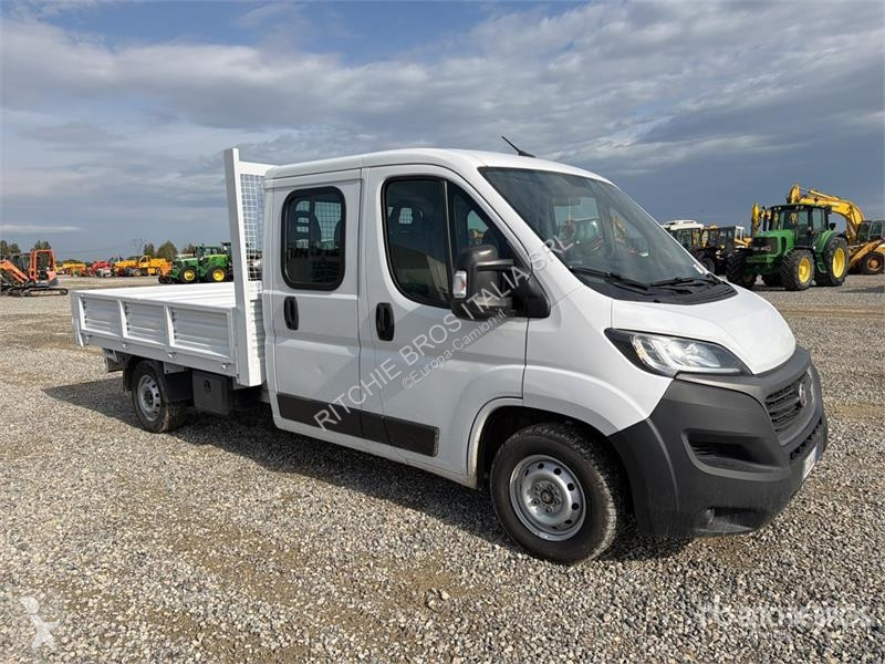 Kamion Fiat ducato Crew Cab Flatbed Truck