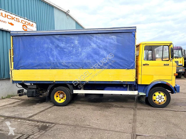 Kamion Mercedes LP 813 D WITH TENT BOX (MANUAL...
