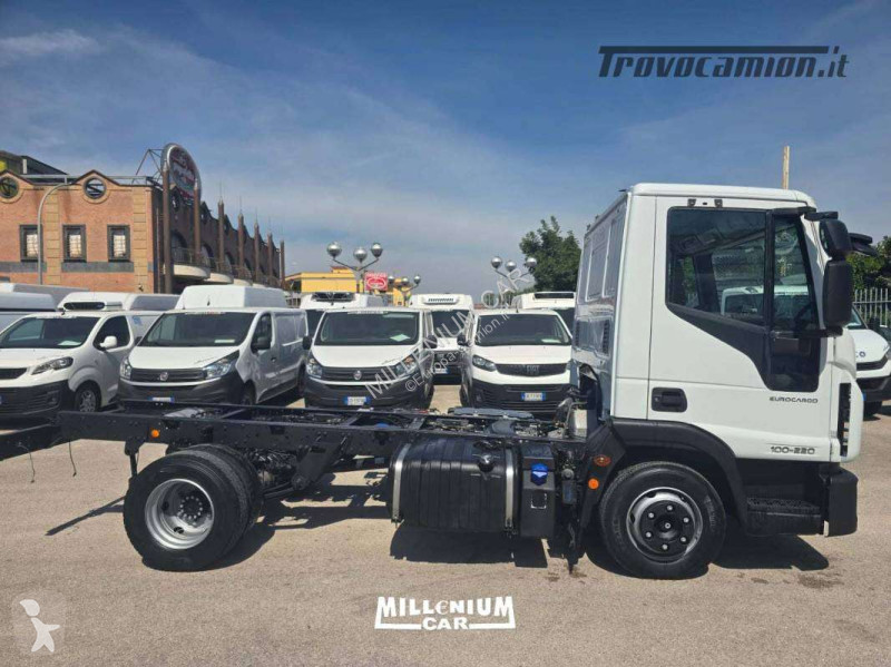 Kamion Iveco 100E22 (2017) PASSO 3105