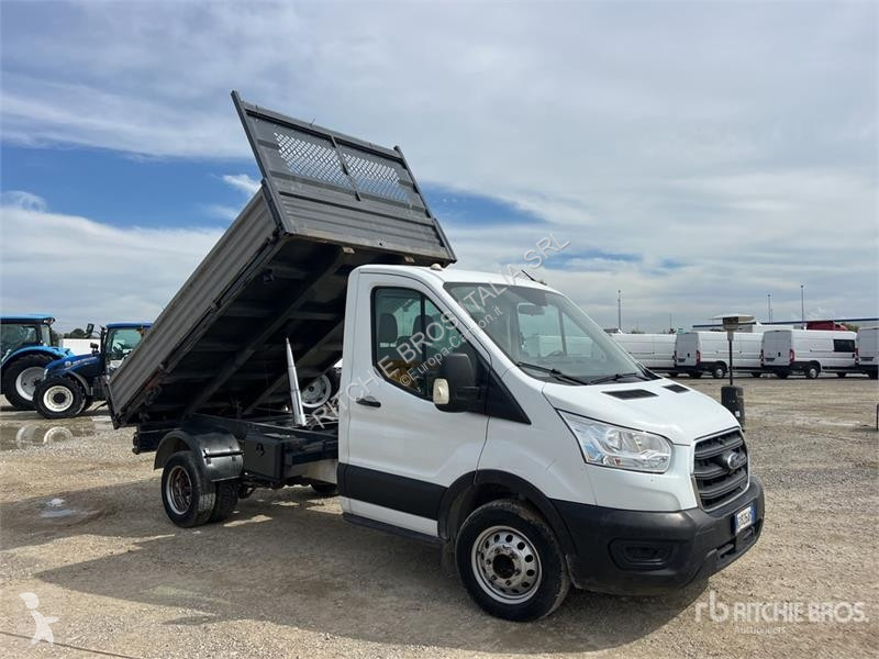 Camión Ford 350-130 S/A Dump Truck