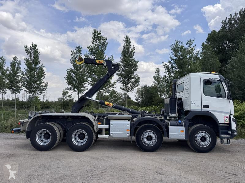 Volvo 420 truck