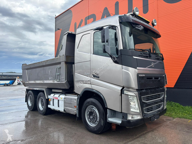 Volvo 540 6x4 RETARDER / BOX L=4449 mm truck