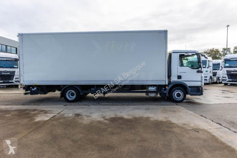 Kamion MAN 12.220 BL + DHOLLANDIA