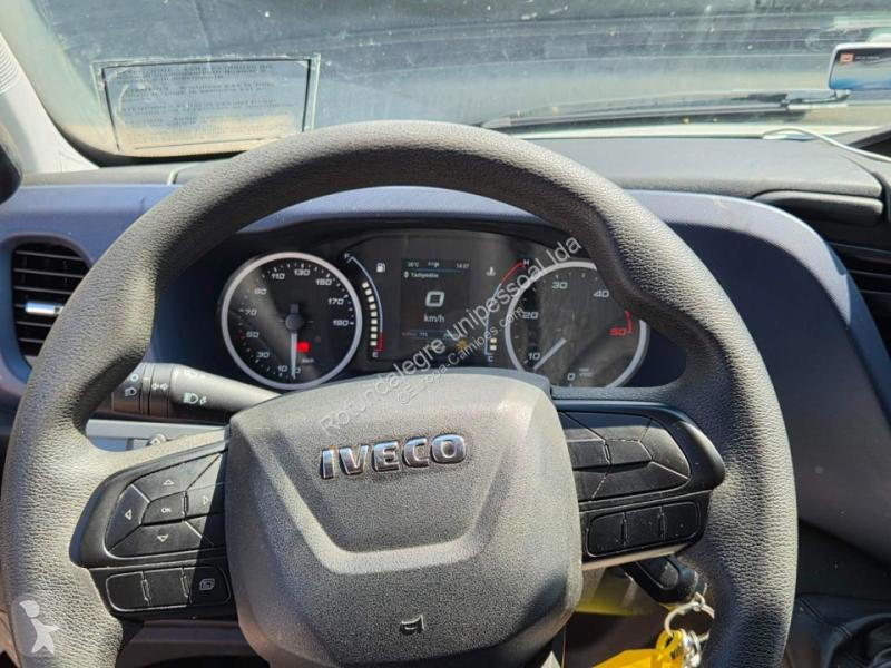 Furgoneta Iveco 35C8