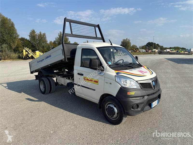 Camión Piaggio NP6 S/A Dump Truck