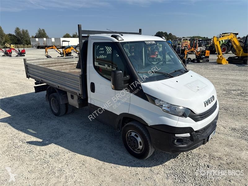Camión Iveco 35-120 Dump Truck