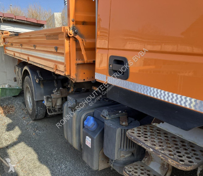 Camión Iveco ML100E21 4x2 Doka ML100E21 4x2...