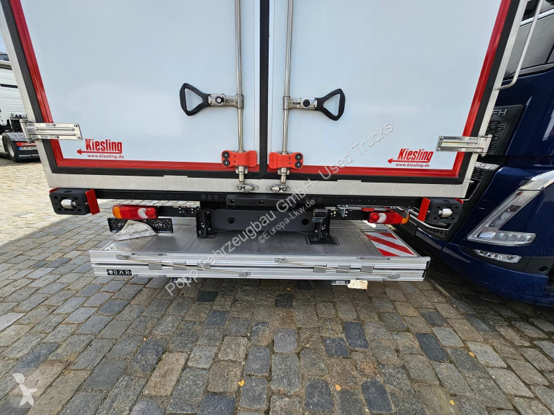 Camion Volvo 240 4x2 Kühlkoffer*Thermoking,...